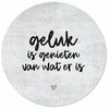 Muurcirkel betonlook met tekst &#039;Geluk is genieten van wat er is&#039;