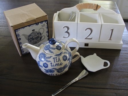 Tea for one Sass &amp; Belle Tea time.. Blauw