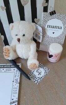 Moederdag cadeaupakket Voor de liefste Mama in tasje met hartjes