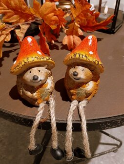Egel met bungelbenen  7xH10cm