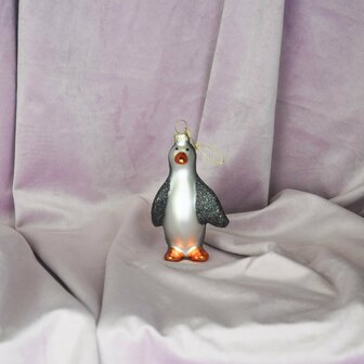 Kerstbal Pingu&iuml;n.&nbsp;6x3,5x10cm 