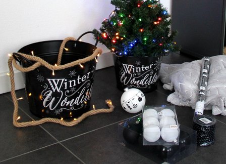 Kerstballen zwart wit staand 