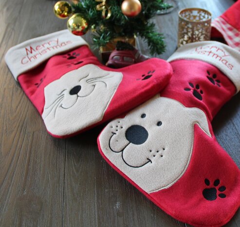 KERSTSOKKEN ROOD WIT TEXTIEL L19 WITH DOG AND MERRY XMAS