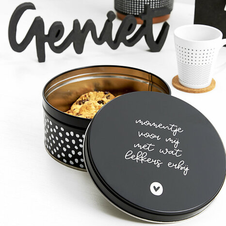 GENIET van zwart hout Mooi woonaccessoire deze aan elkaar geschreven letters met het woord GENIET.