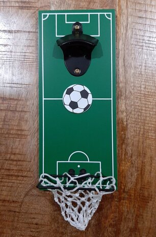 Bieropener "Voetbalveld/Sportveld" met inklap netje 12x28x7cm