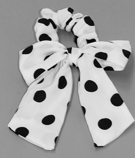 Scrunchie Bow Dots/ Stippen in wit zwart  