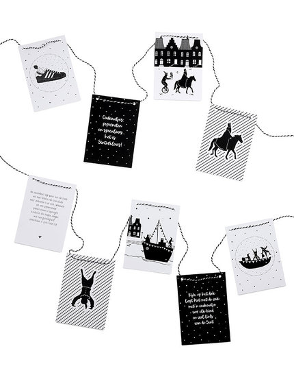 Sinterklaas slinger met 9 zwart wit kaarten Zoedt