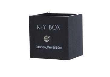 SLEUTELBAK / KEY BOX ZWART VIERKANT HOUT 10X9,2XH10