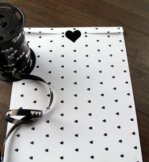 Cadeau zakjes Hartjes Black 17 x 25 cm set 4