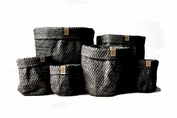 Sizo knitted paper bag black diverse afmetingen