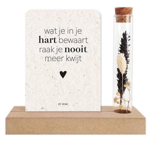Memory Shelf / Droogbloemen/Vaasje + kaart / Wat je in je hart bewaart..