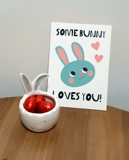 Kaart Pasen Some Bunny Loves you