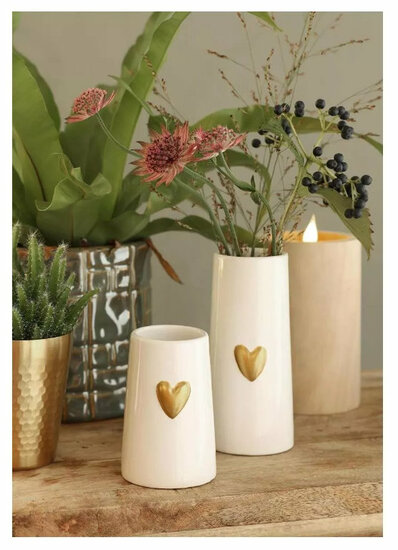 Vaas wit met hartje 2 ass.