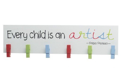 Wanddecoratie met knijpertjes | Every Child is an artist!