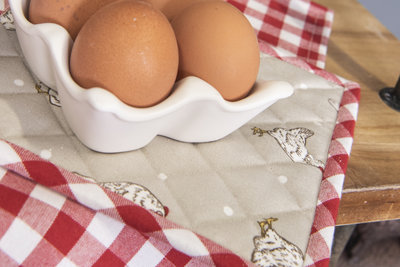  Eierhouder van porselein voor 6 eieren.